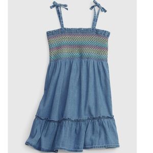 NWT Gap Toddler Denim Smocked Dress with Washwell, 12-18mo
